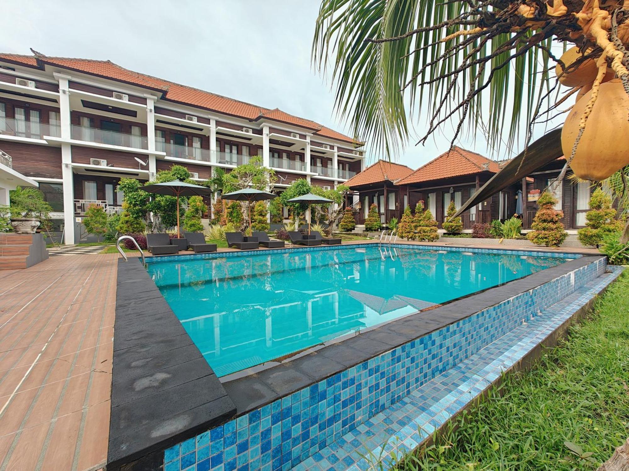 Nusa Sedayu Hotel By Ocean View Batununggul Exterior foto