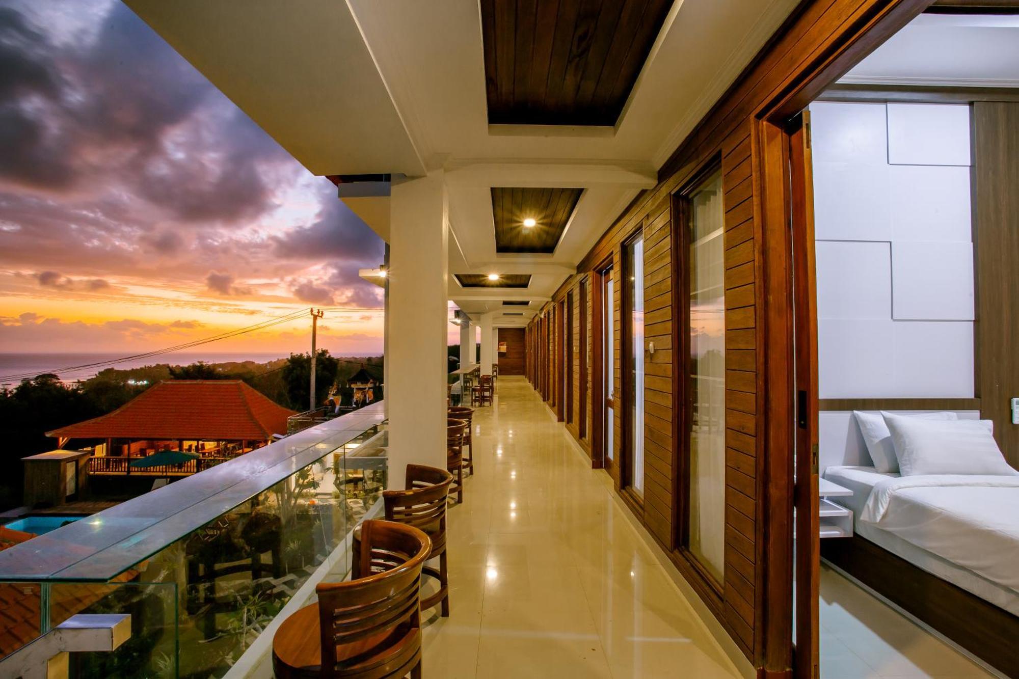 Nusa Sedayu Hotel By Ocean View Batununggul Quarto foto